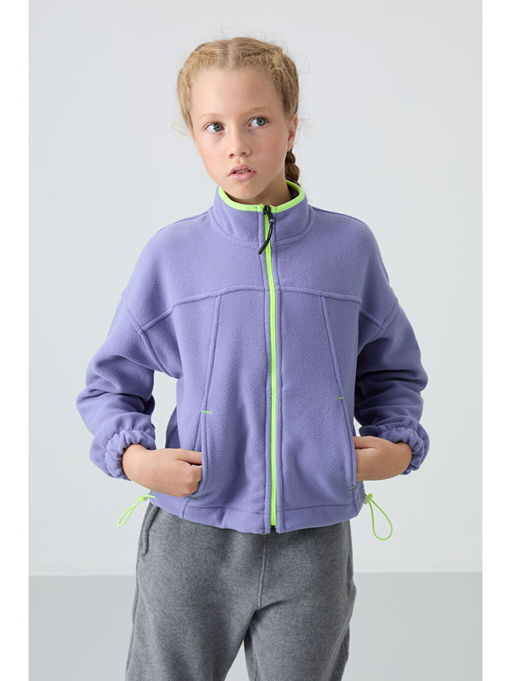 Mor Eflatun Kalın Yumuşak Dokulu Standart Fit Nakışlı Polar Kız Çocuk Sweatshirt - 75157-6