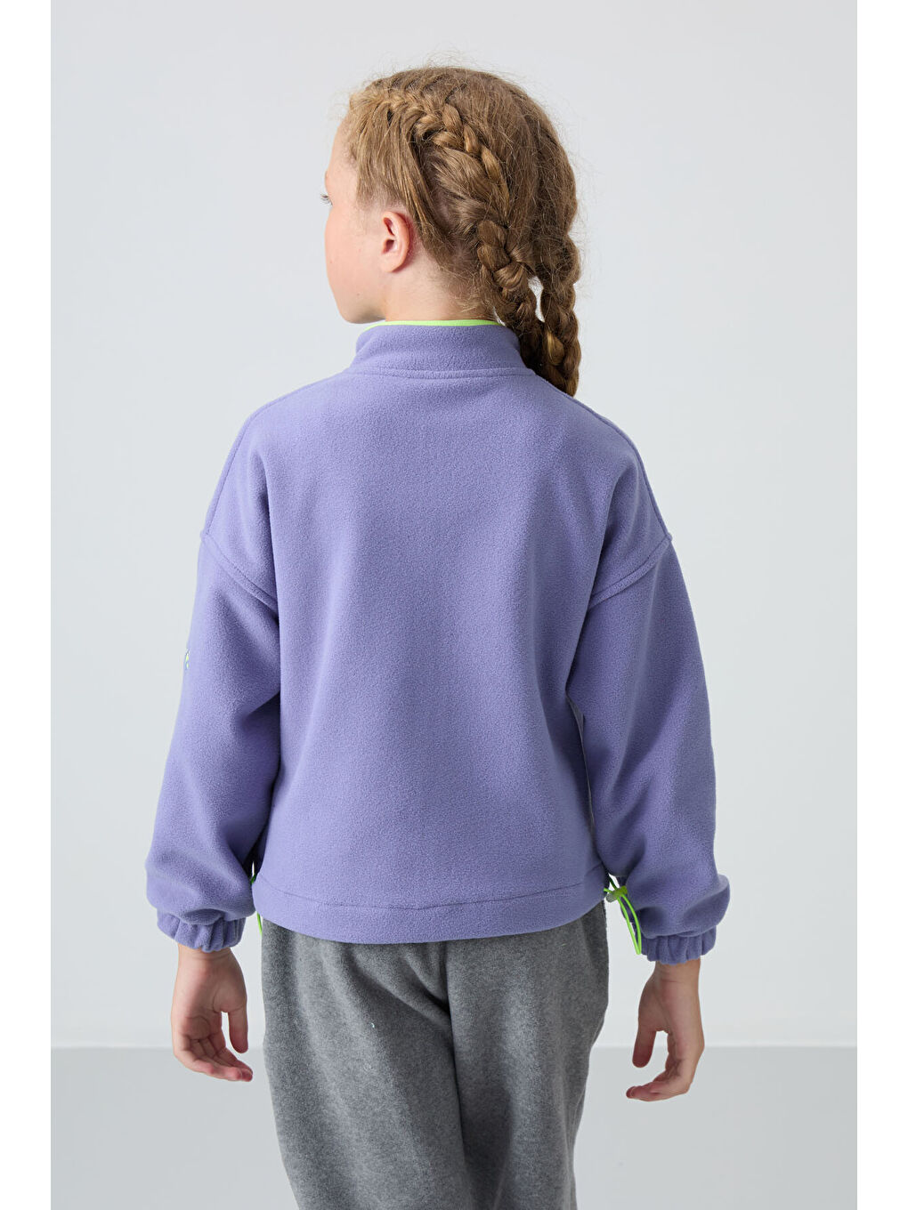Mor Eflatun Kalın Yumuşak Dokulu Standart Fit Nakışlı Polar Kız Çocuk Sweatshirt - 75157-8