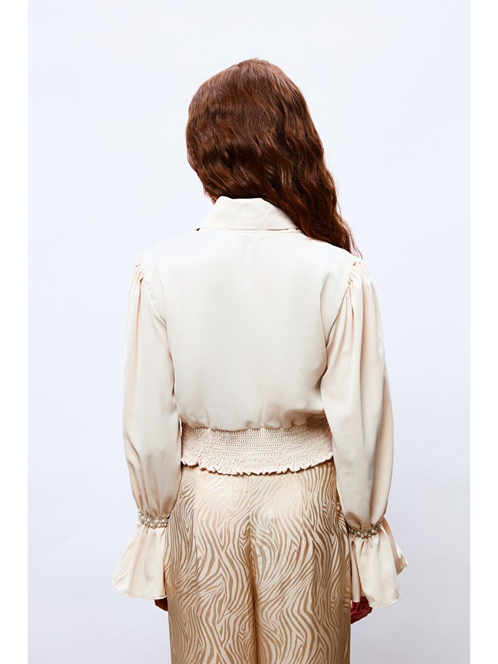 Kol Aksesuar Detaylı Bluz - Bej-6