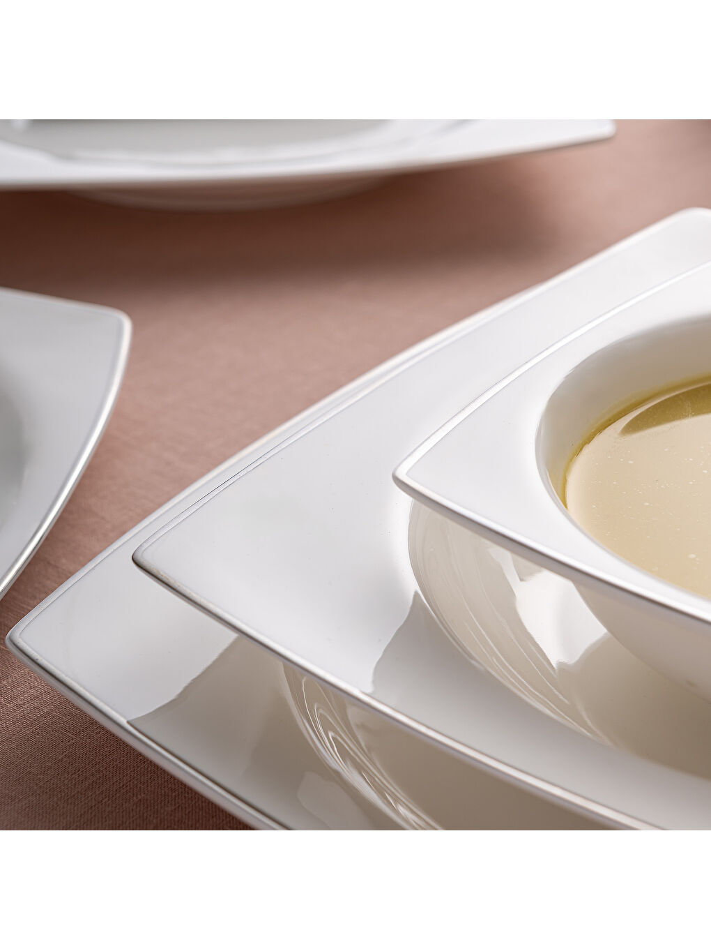 Beyaz Yeni Karmen 60 Parça 12 Kişilik Yemek Takımı Kare Platin-9