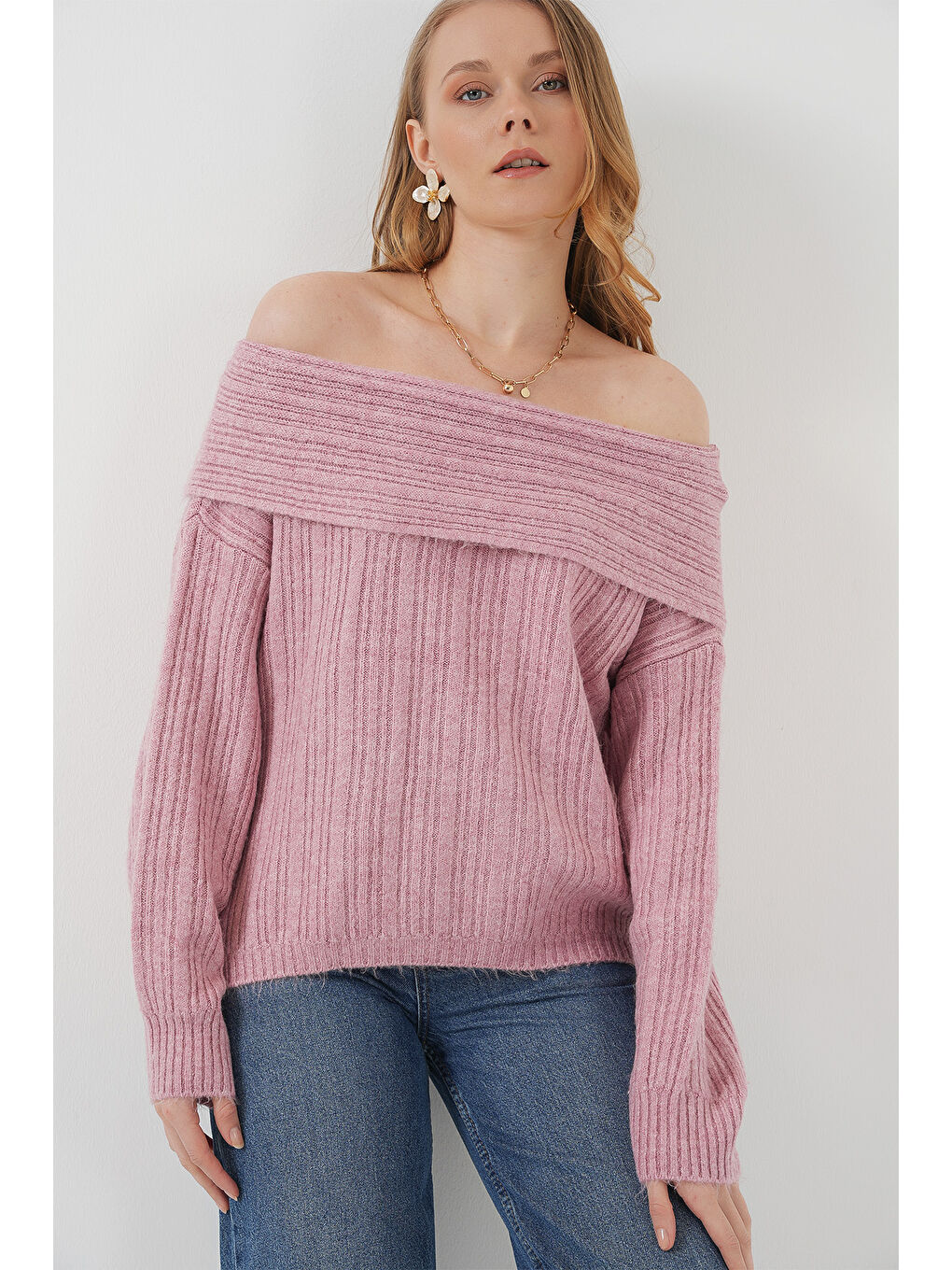 Pembe 15908 Kadın Açık Omuz Oversize Triko Kazak - Pudra-2