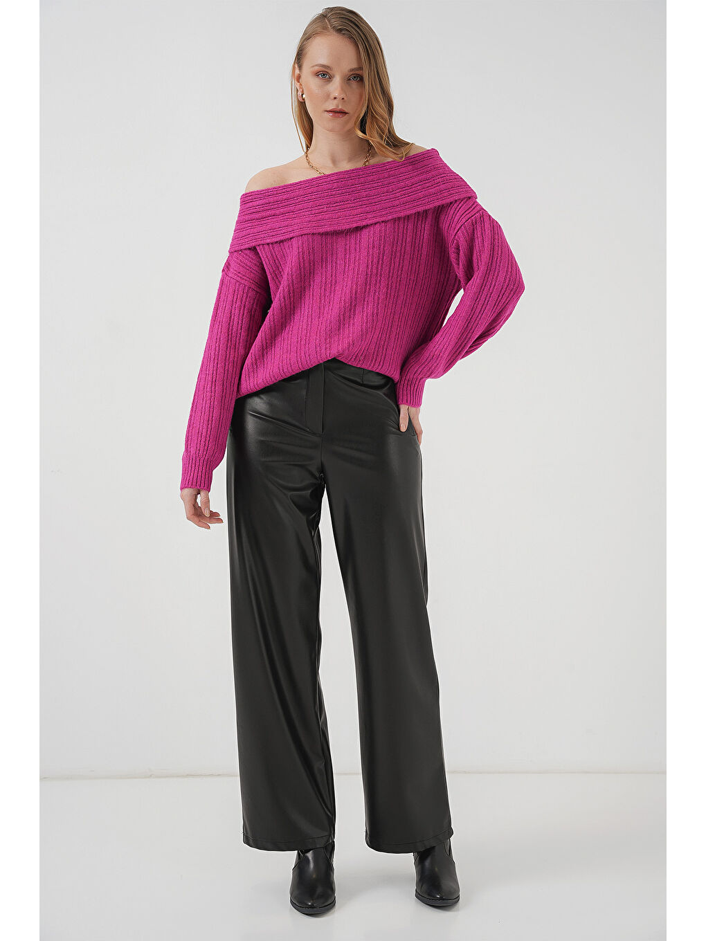 Petrol 15908 Kadın Açık Omuz Oversize Triko Kazak - Koyu Pembe-1