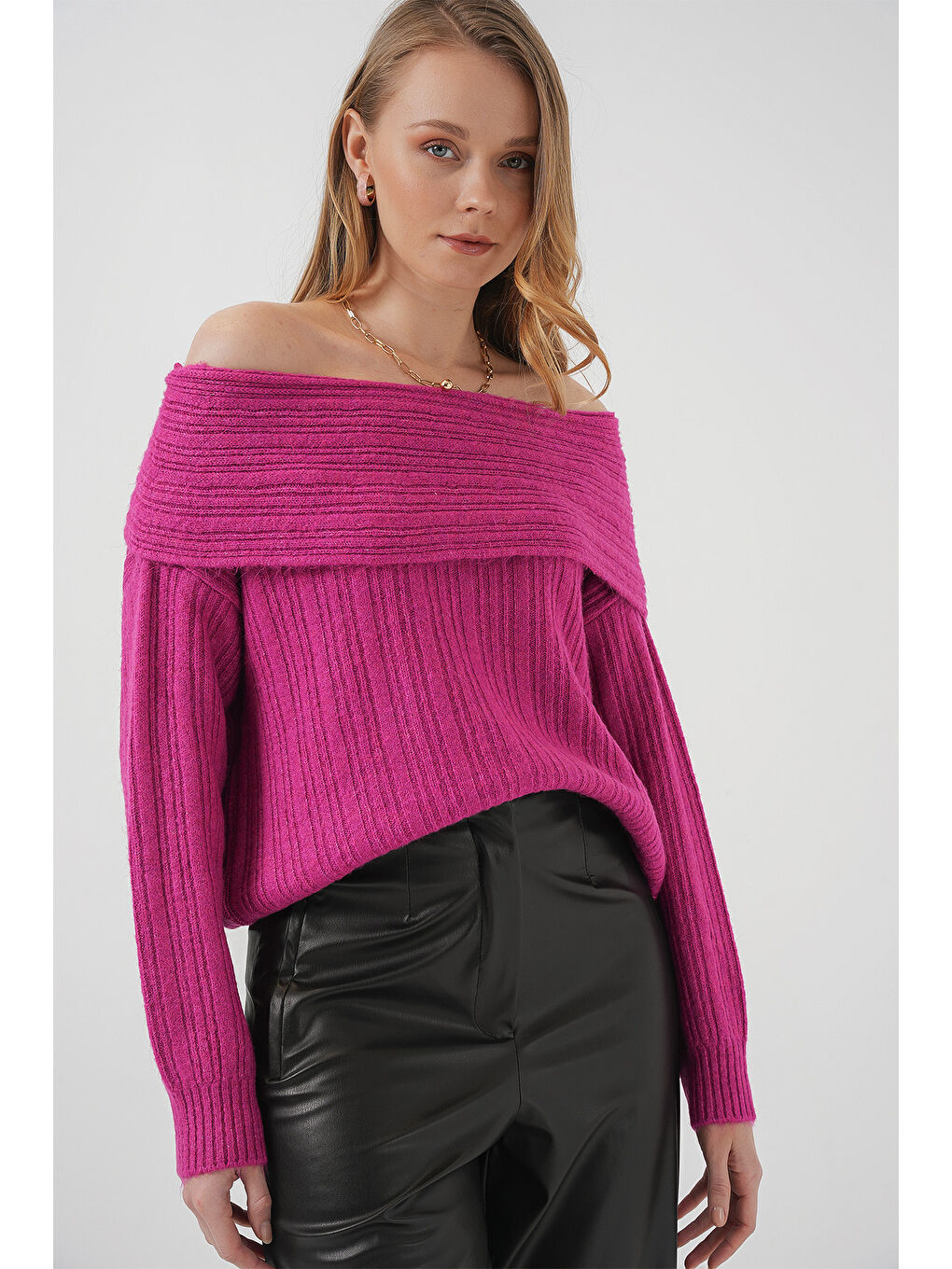 Petrol 15908 Kadın Açık Omuz Oversize Triko Kazak - Koyu Pembe-3