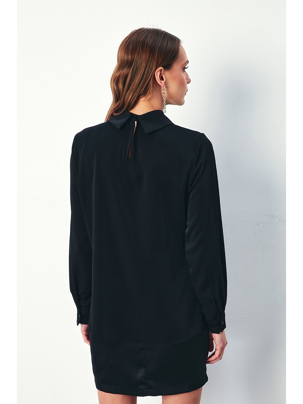 Yakası Taş Aksesuarlı Bluz - Siyah-3