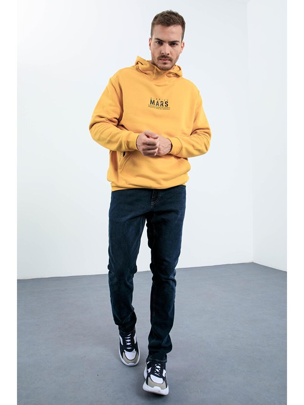 TOMMYLIFE Sarı Hardal Mars Yazı Ve Sırt Baskılı Kapüşonlu Rahat Form Erkek Sweatshirt - 88032 - 3