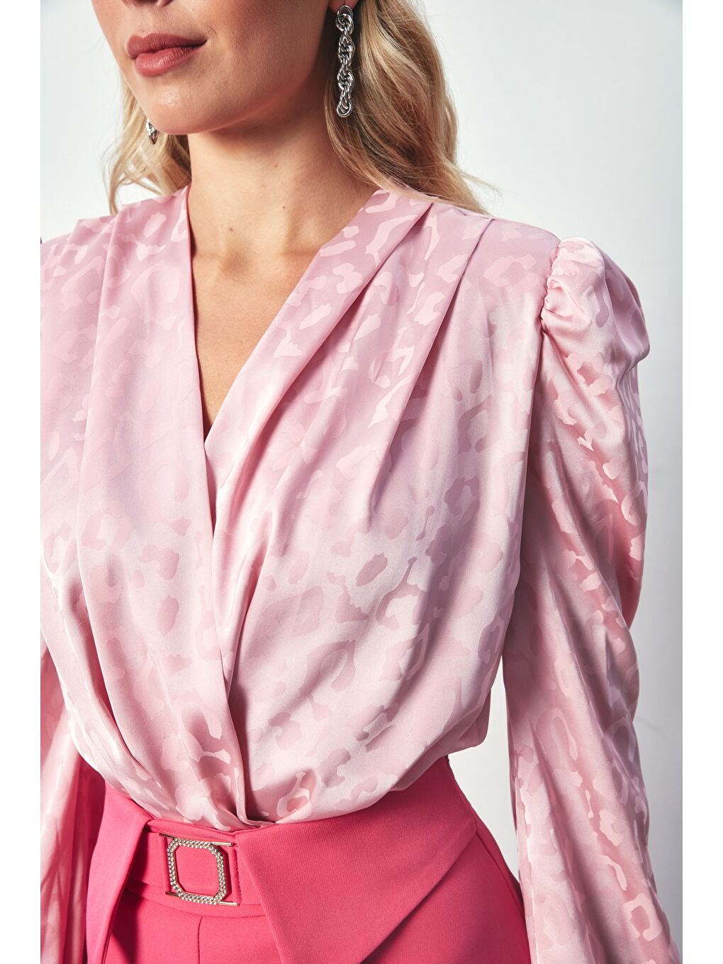 Pembe Kruvaze Desenli Bodysuit Bluz - Pudra-3