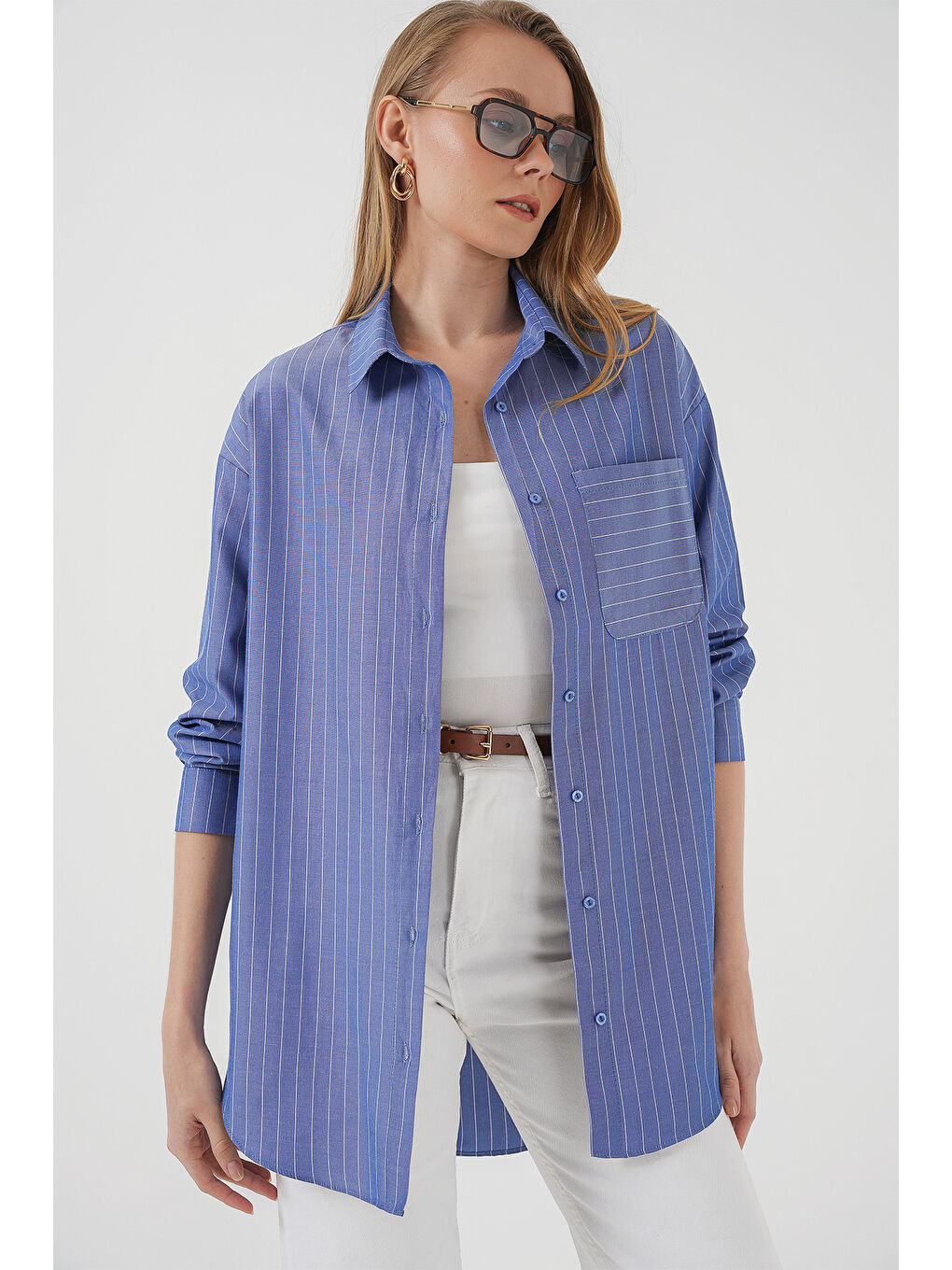 20217 Cep Detaylı Çizgili Oversize Gömlek - İndigo