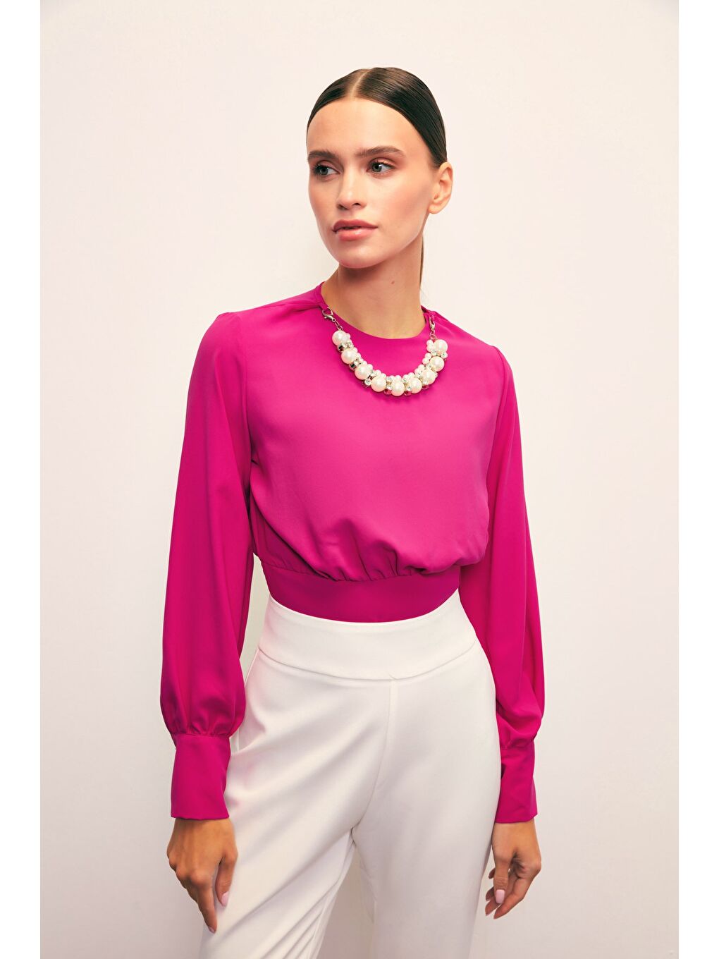 Kolye Detaylı Crop Bluz - Fuşya