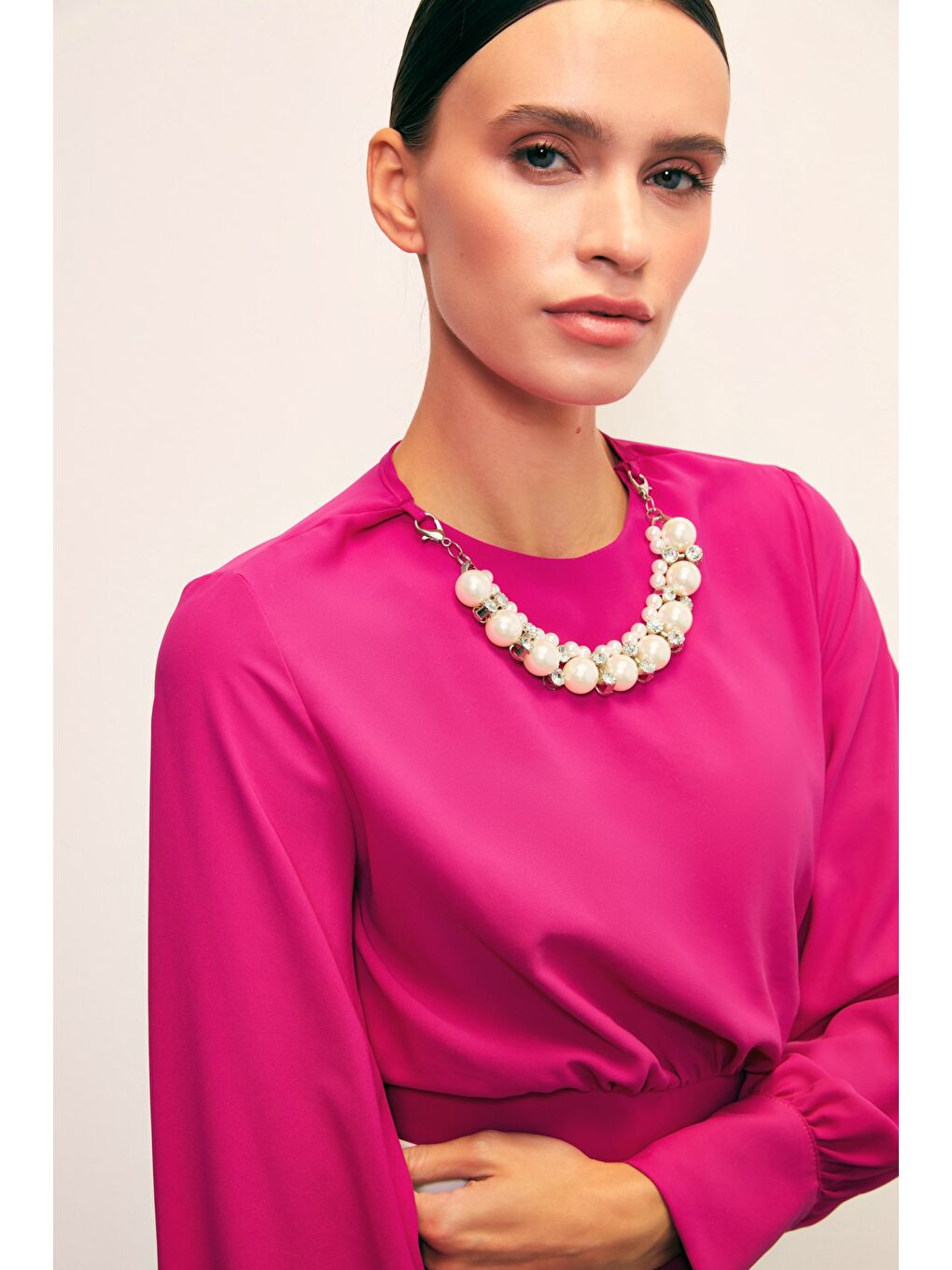 Kolye Detaylı Crop Bluz - Fuşya-1