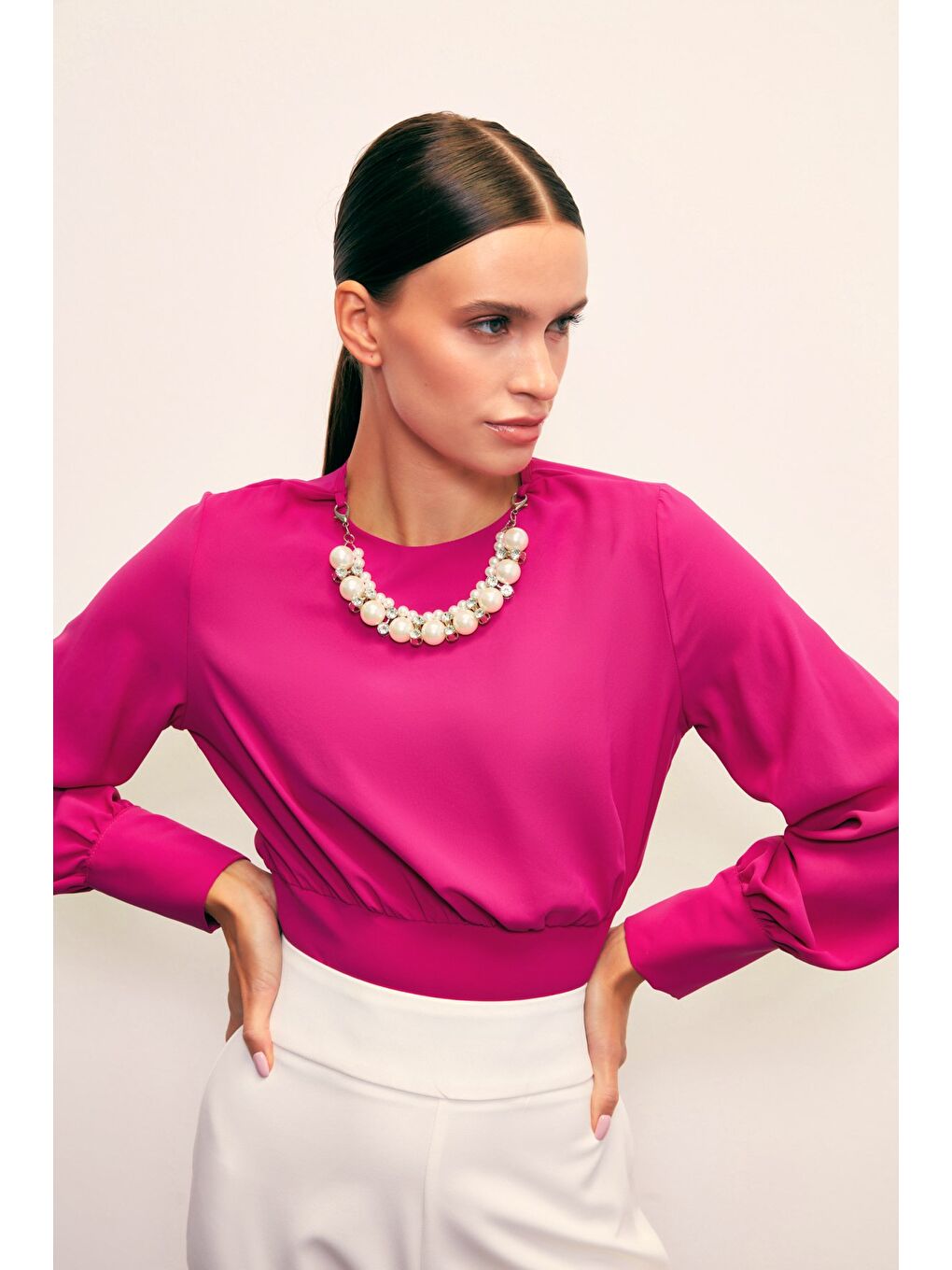 Kolye Detaylı Crop Bluz - Fuşya-2