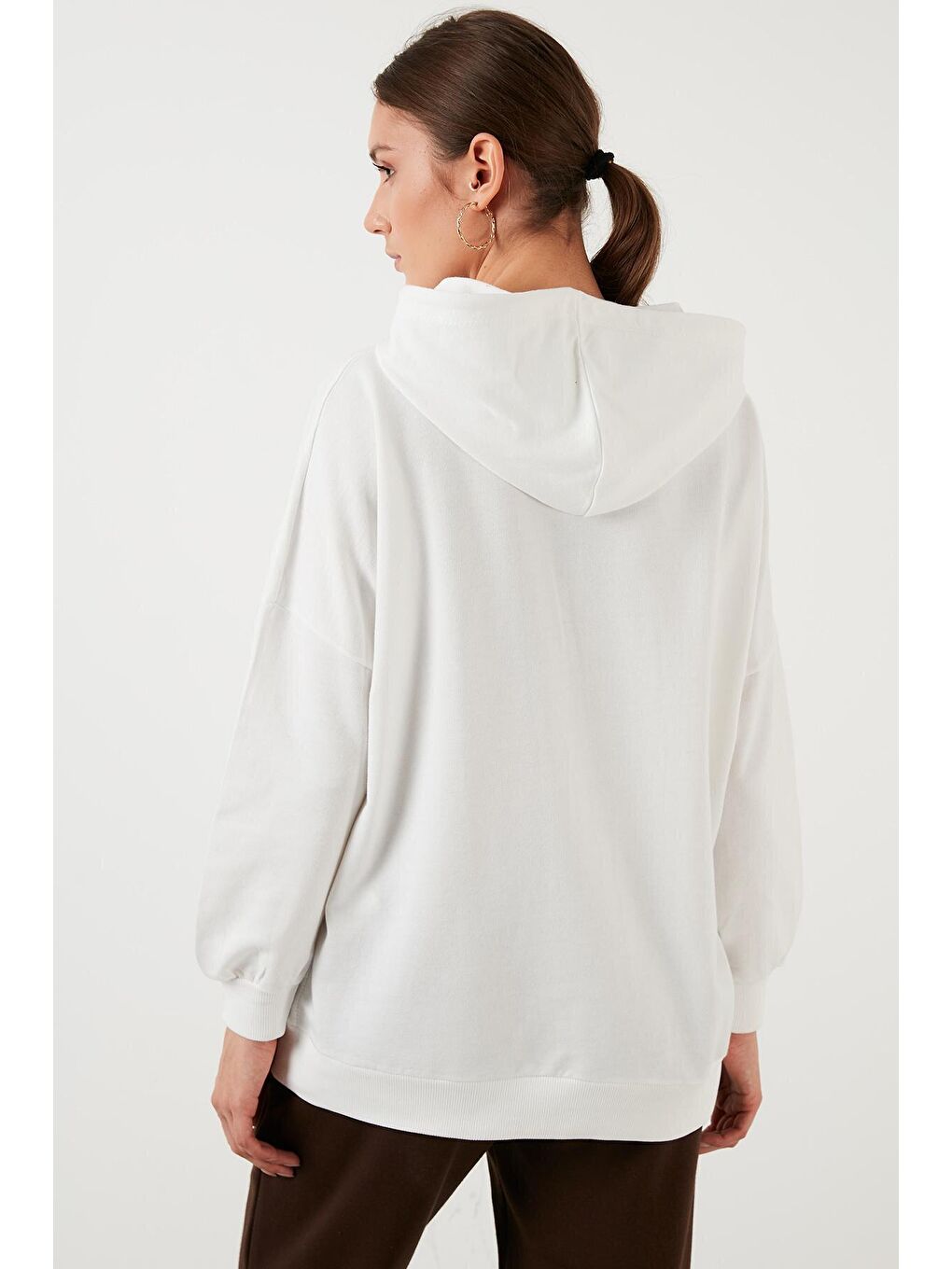 Beyaz Baskılı Pamuklu Kanguru Cepli Kapüşonlu Oversize Sweat 6001042-4