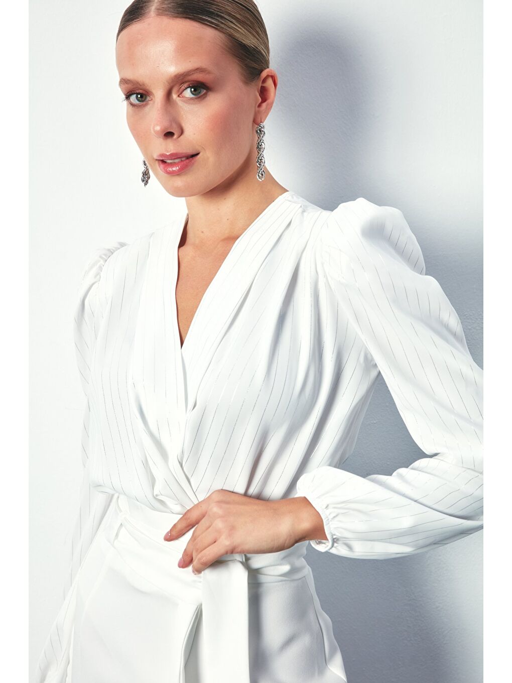 Parlak Çizgili Bodysuit Bluz - Ekru-2