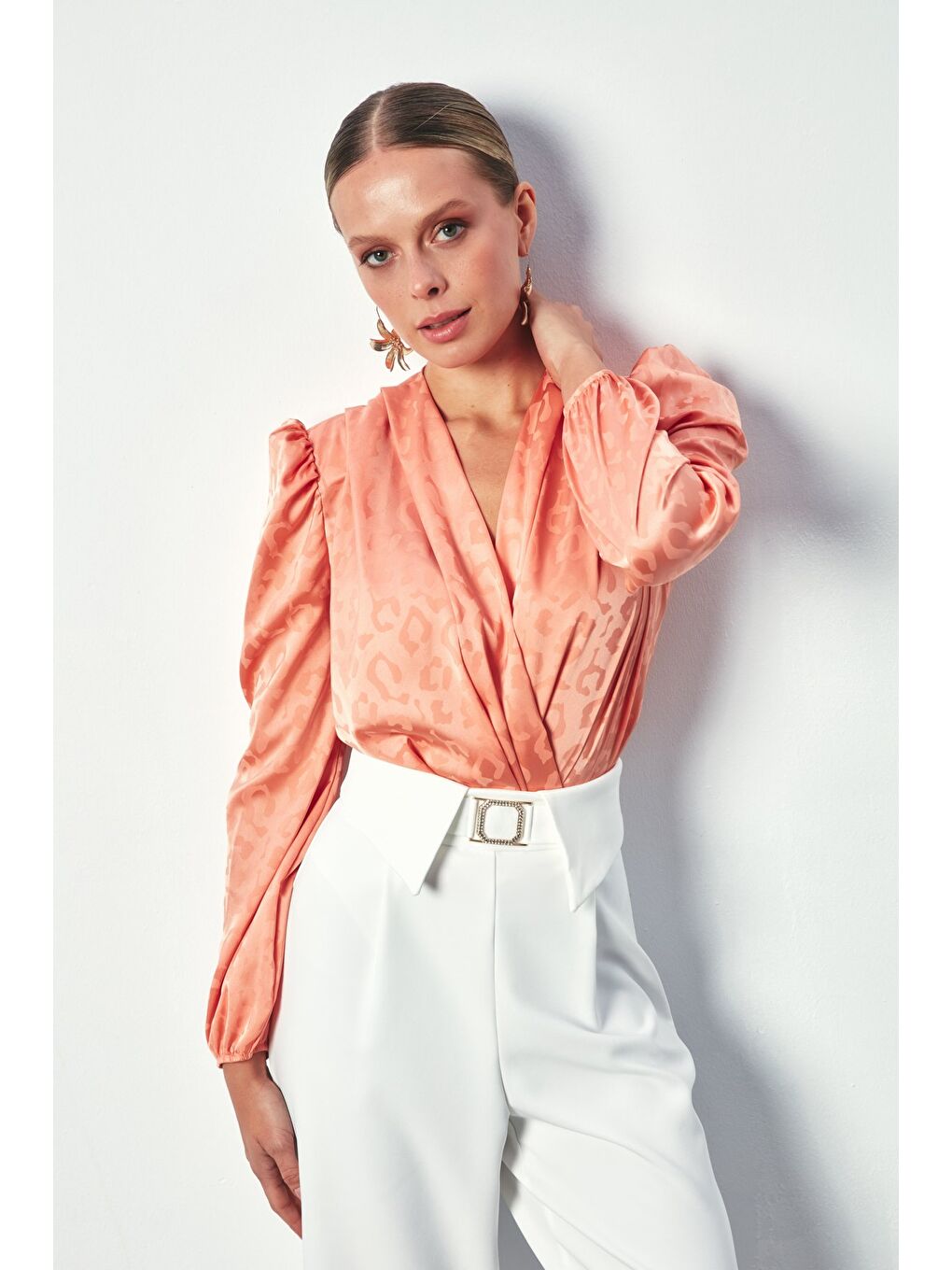 Pembe Kruvaze Desenli Bodysuit Bluz - Somon-3