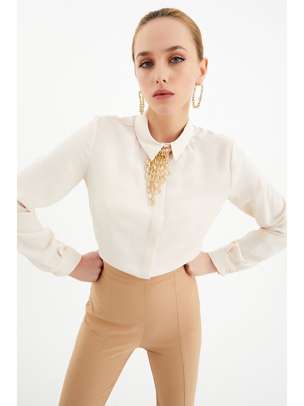 Zincir Aksesuarlı Düz Gömlek - Bej-1