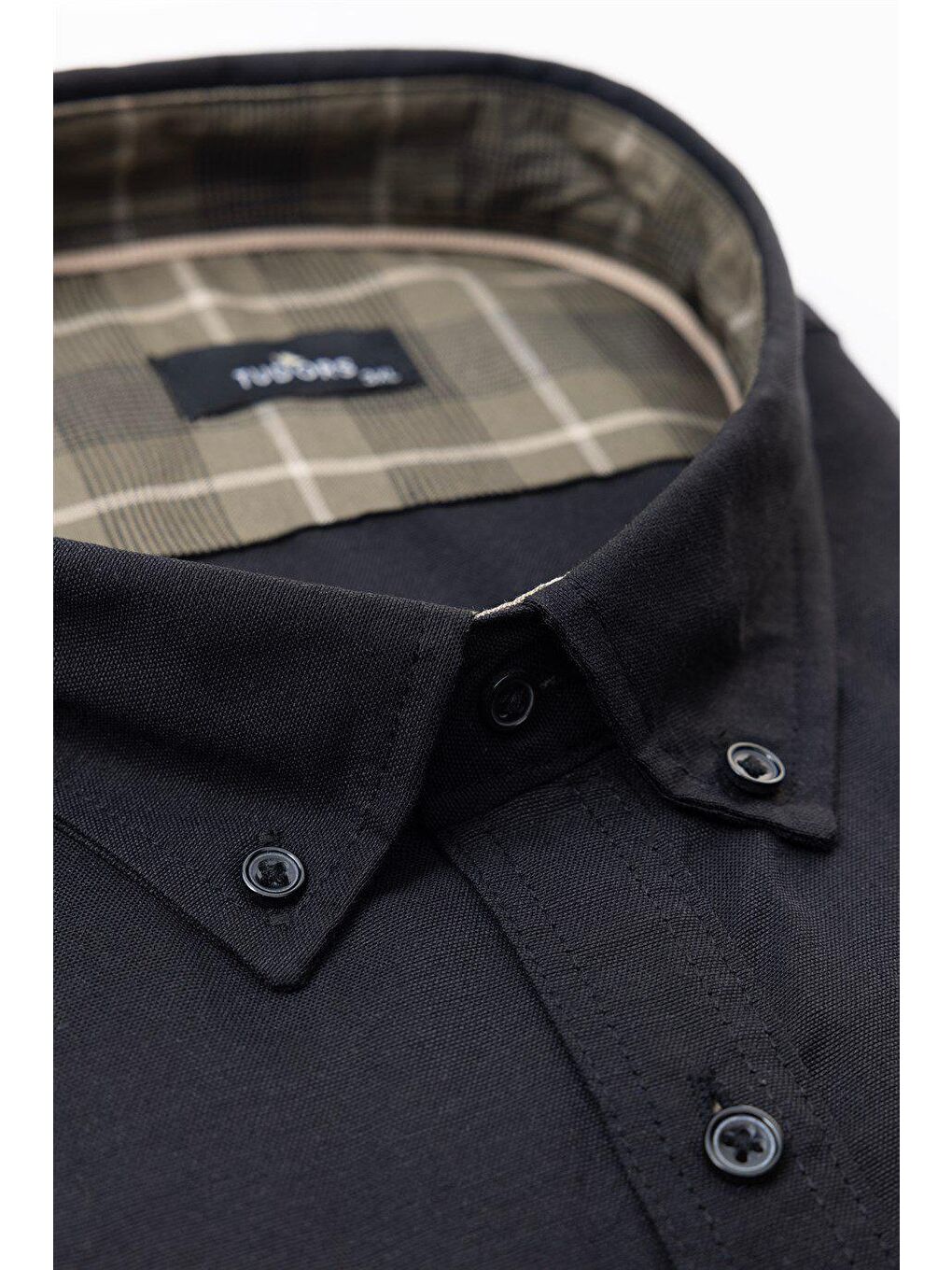 Erkek Big Size Büyük Beden Kısa Kollu Pamuklu Oxford Doku Tek Cepli Siyah Düğmeli Yaka Gömlek-1