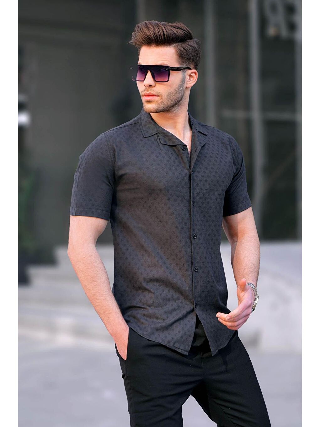 Siyah Slim Fit %100 Pamuk Kısa Kol Erkek Gömlek 5585