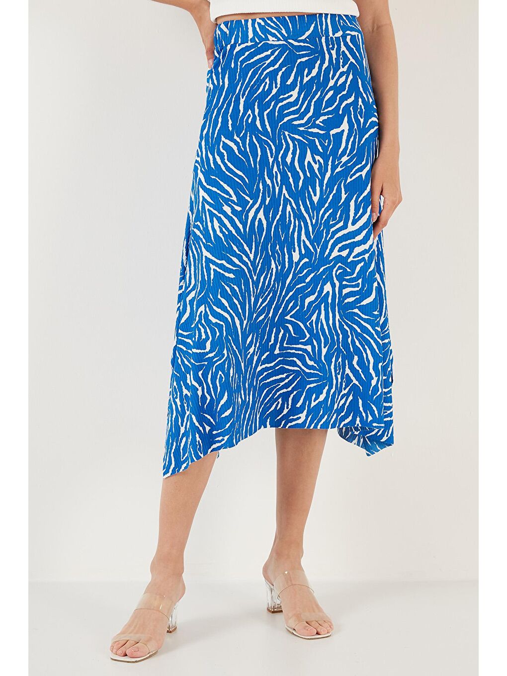 Mavi Desenli Volanlı Midi Boy Yırtmaçlı Etek 5864073-1