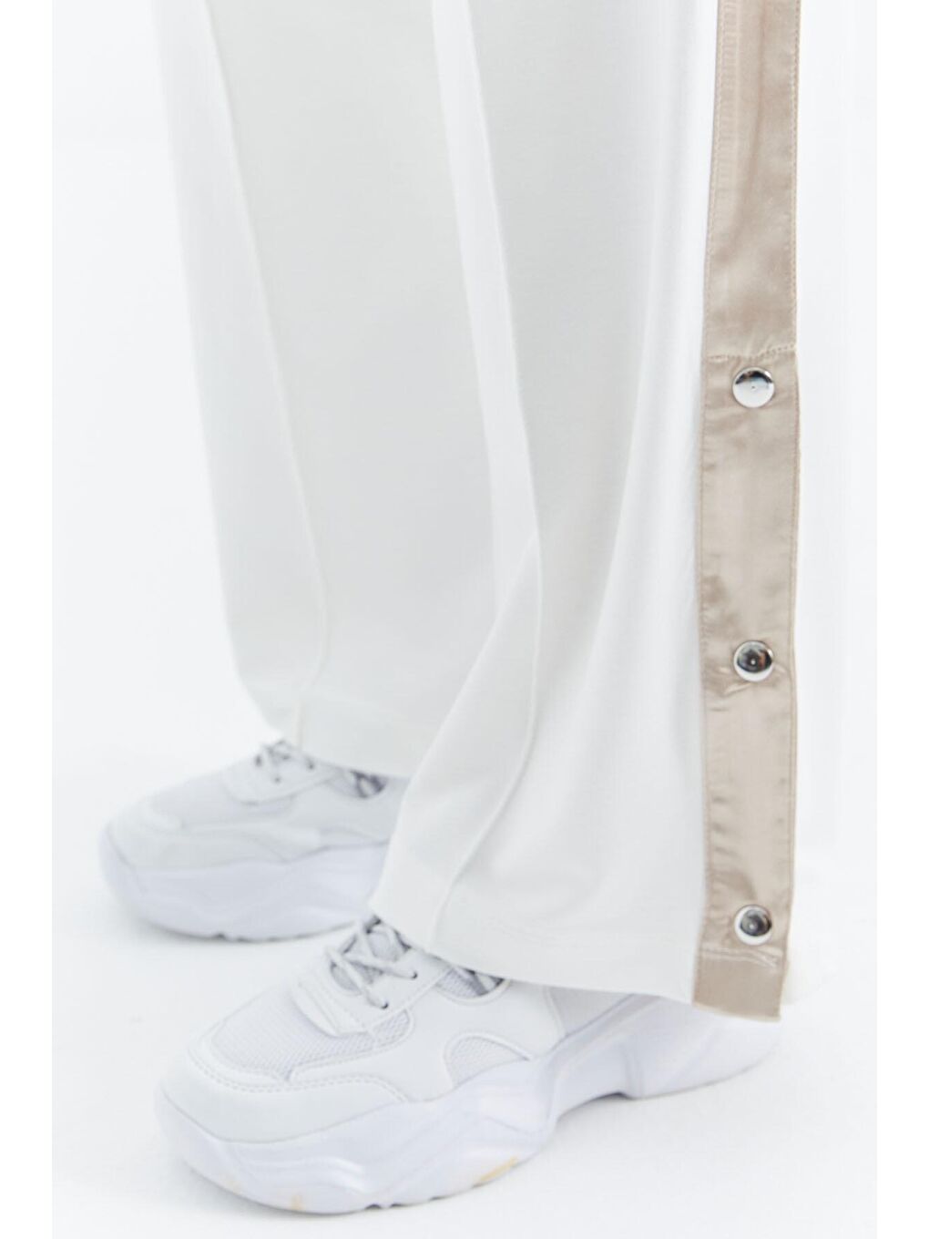 Ekru Bağcıklı Ön Dikiş Detaylı Geniş Paça Kadın Eşofman Alt - 02371-2