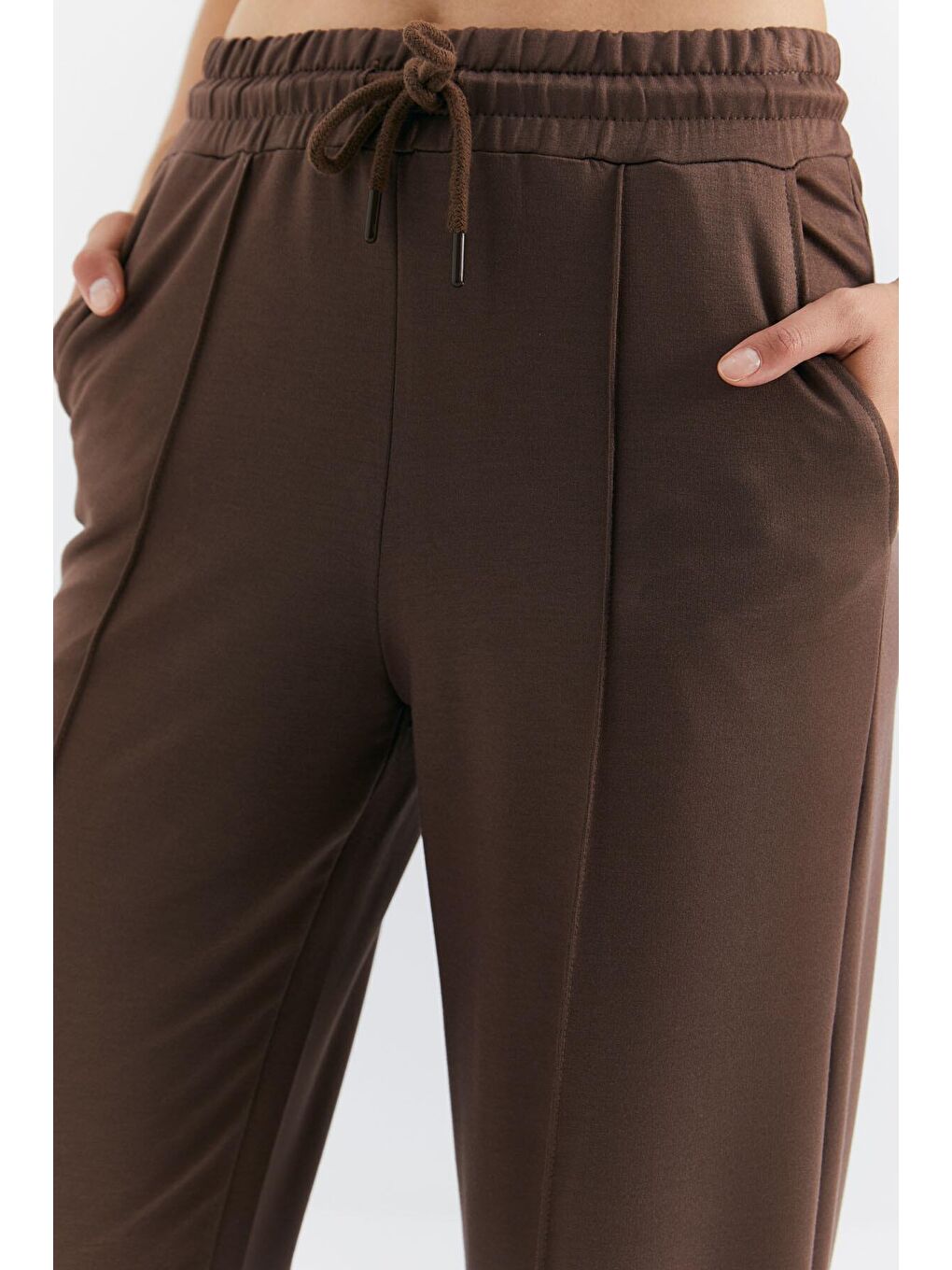 Kahverengi Bağcıklı Cep Detaylı Geniş Paça Kadın Eşofman Alt - 02370-2