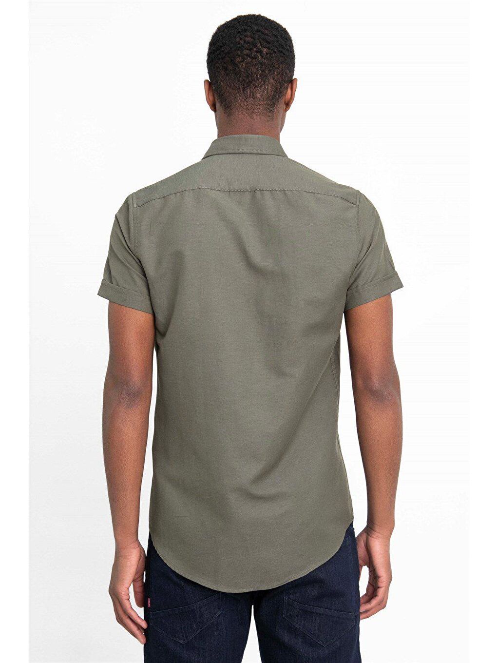 Erkek Slim Fit Dar Kesim Kısa Kollu Pamuklu Oxford Doku Kolay Ütülenebilir Haki Düğmeli Yaka Gömlek-3