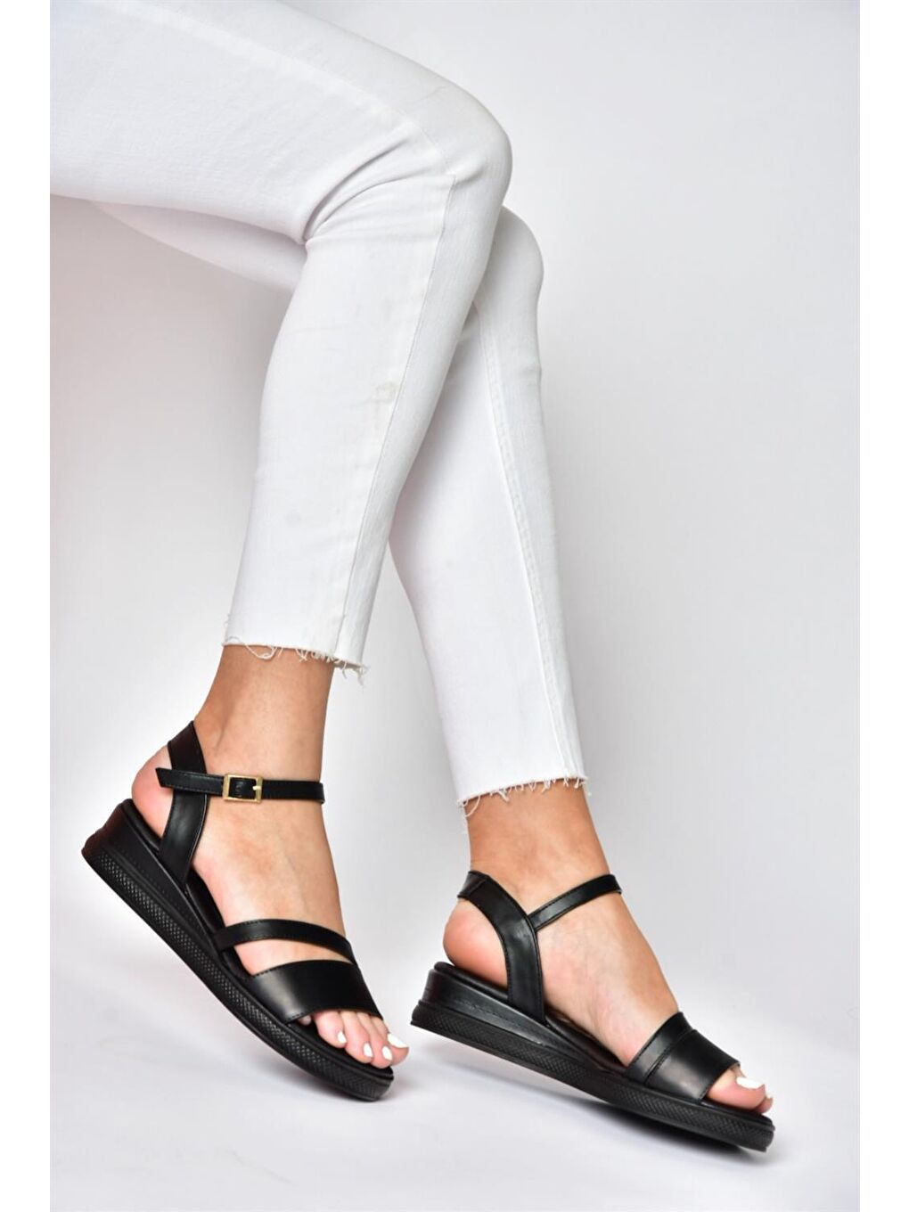 P674300709 Siyah Dolgu Taban Kadın Ayakkabı