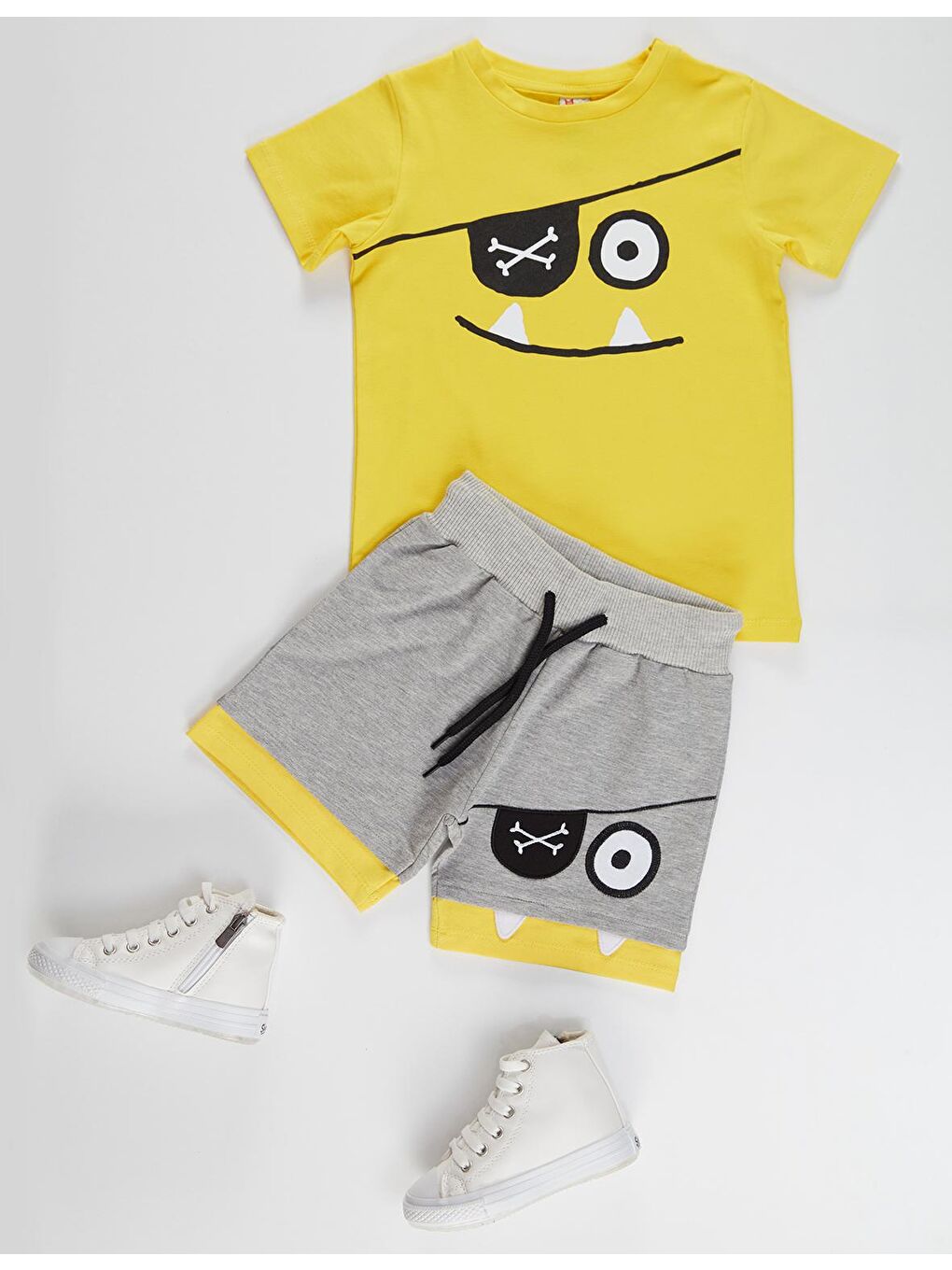 Karışık Dişlek Korsan Erkek Çocuk Şort Takım-2