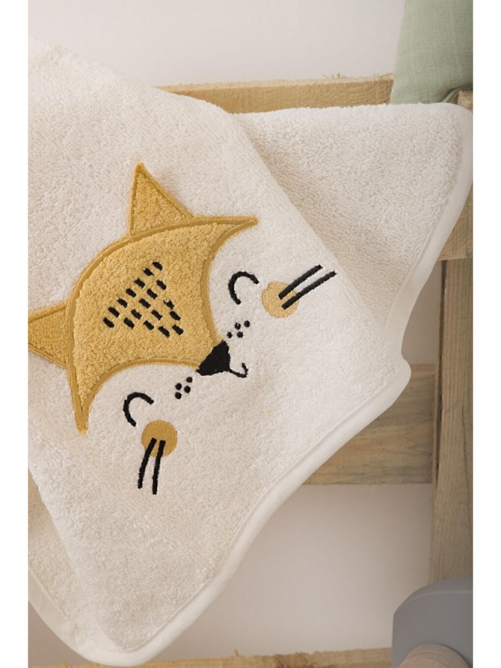 Ekru Foxy Havlu 50x75-3