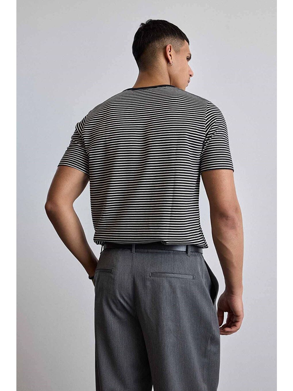 Erkek Regular Fit Çizgili Basic T-Shirt Siyah-6