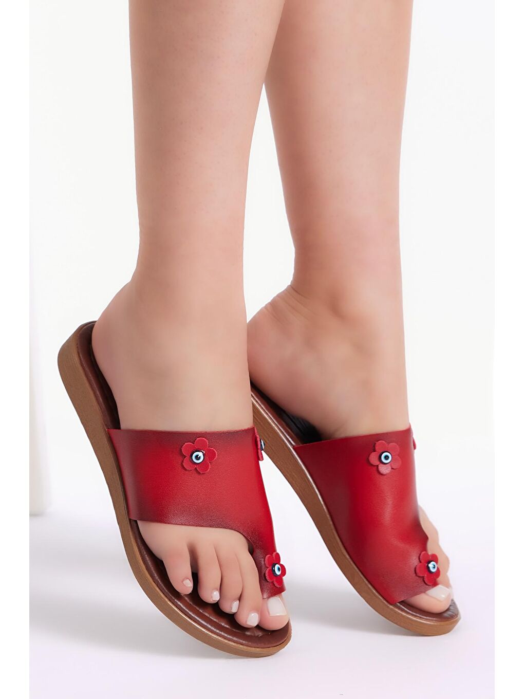 Kadın Kırmızı Rahat Kalıp Çiçek Motifli Parmak Arası Terlik