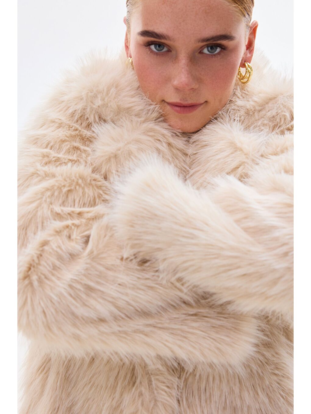 Çıt Çıt Detaylı Kürk - Bej-5