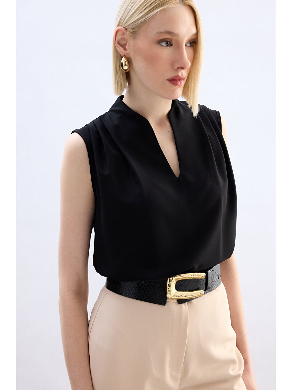 Hakim Yaka Kolsuz Bluz - Siyah-2