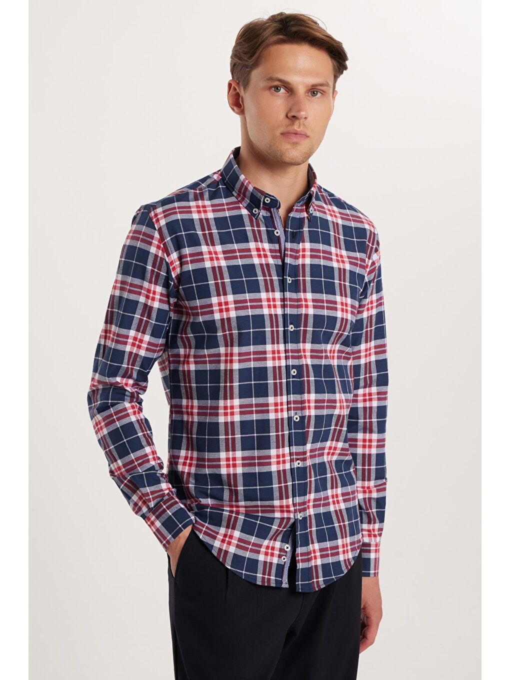 Karışık Erkek Slim Fit Dar Kesim Uzun Kollu Pamuklu Kolay Ütü Kareli Düğmeli Yaka Gömlek