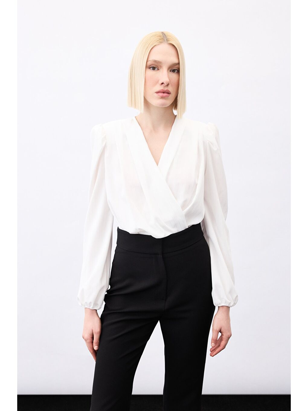 Parlak Çizgili Bodysuit Bluz - Ekru-3