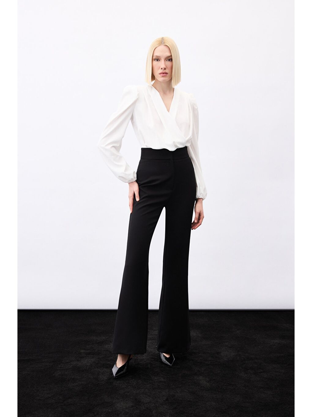 Parlak Çizgili Bodysuit Bluz - Ekru-8