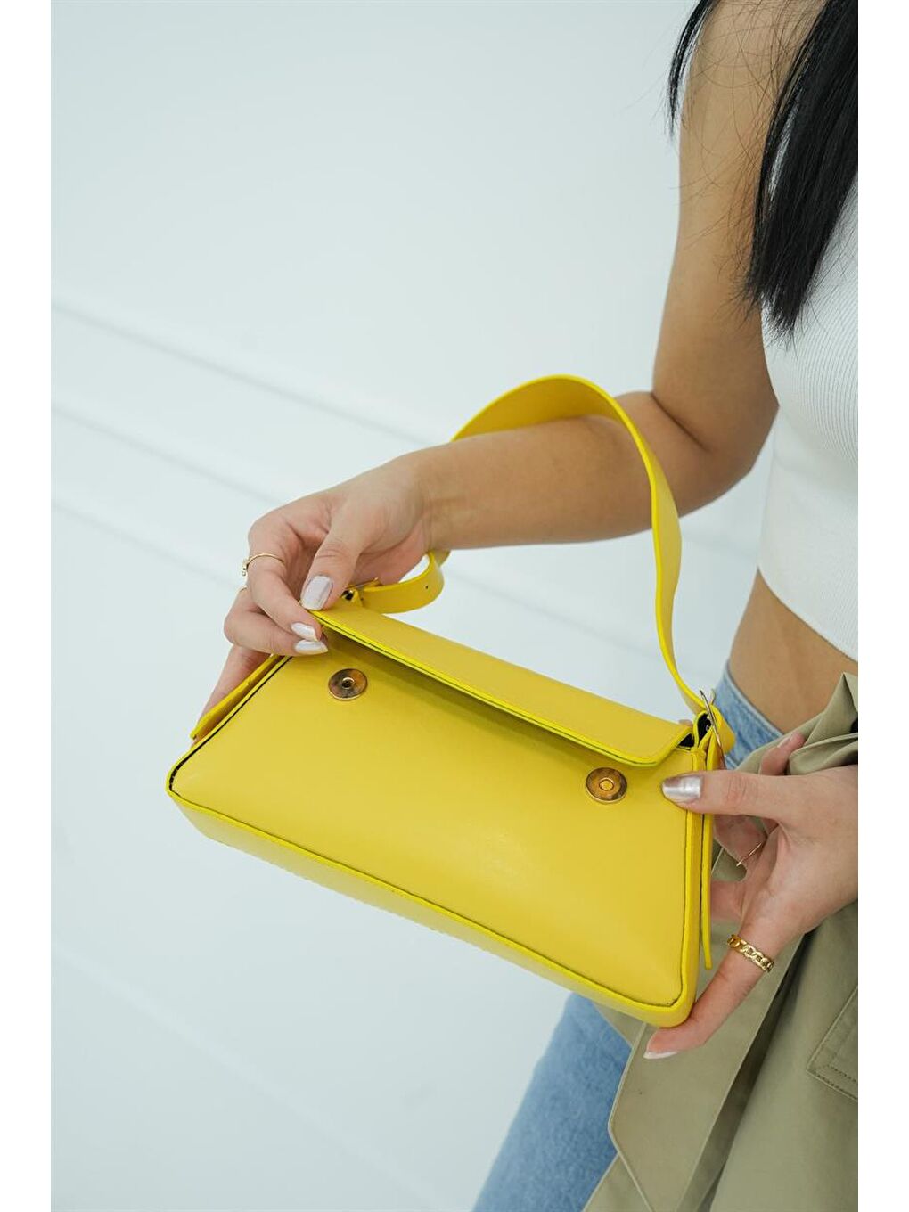 Alba Sade Tasarım Kapaklı Kadın Kol Çantası - Sarı-4