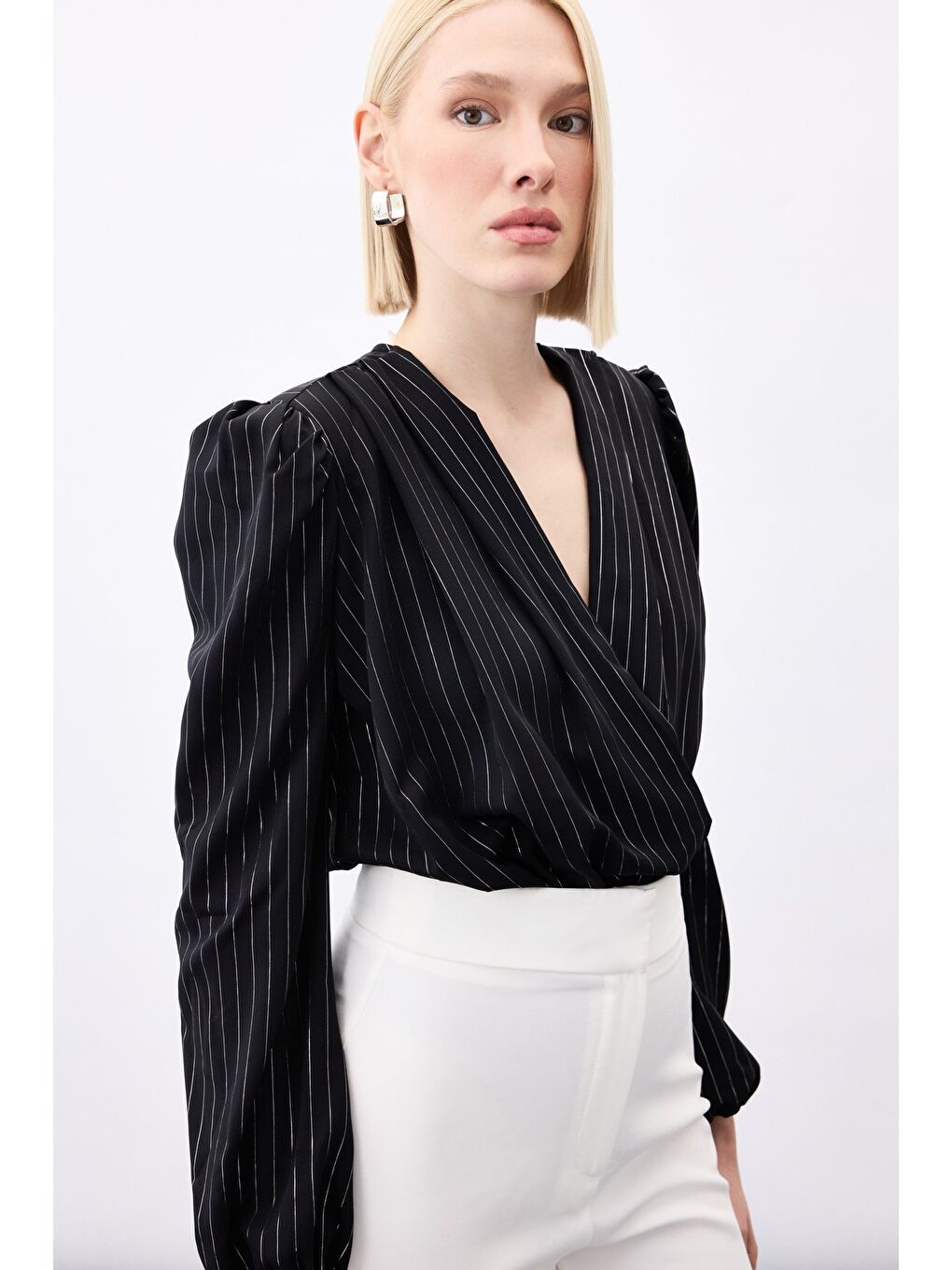 Parlak Çizgili Bodysuit Bluz - Siyah-3