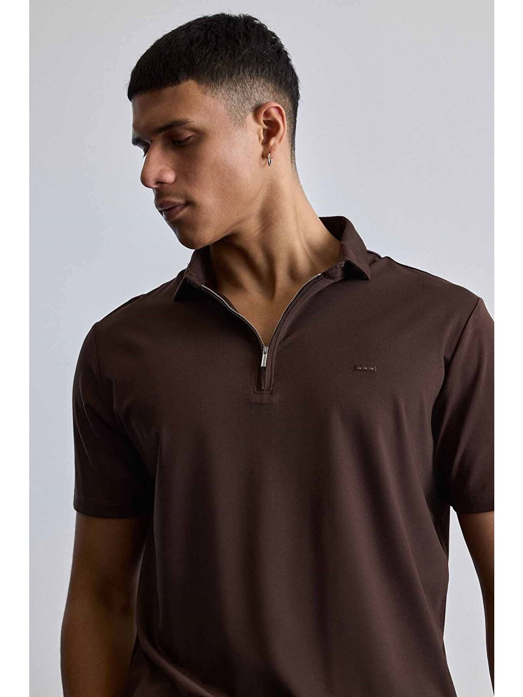Erkek Slim Fit Yarım Fermuarlı Basic Polo Yaka T-Shirt Kahverengi-3