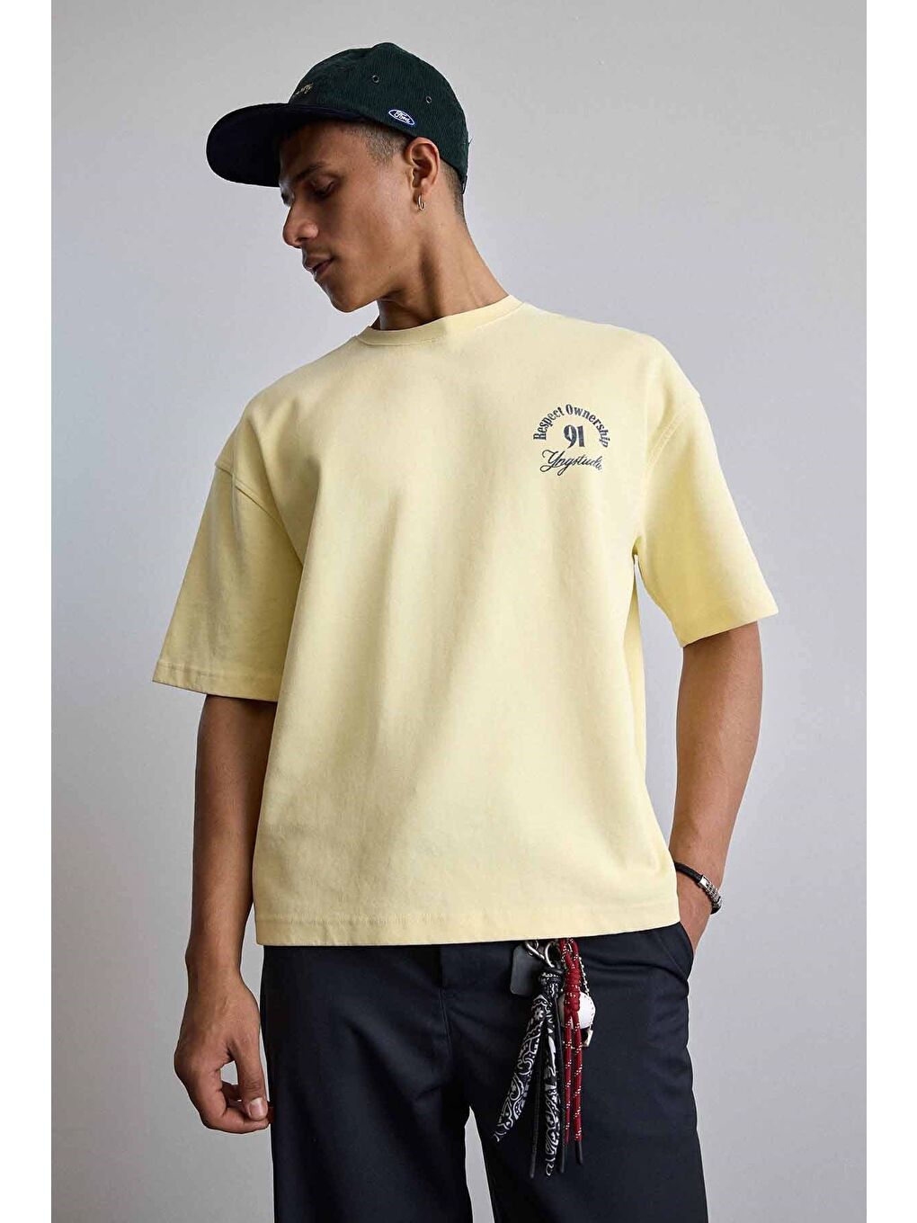 Erkek Oversize Yıkamalı Arkası Baskılı T-Shirt Sarı-4