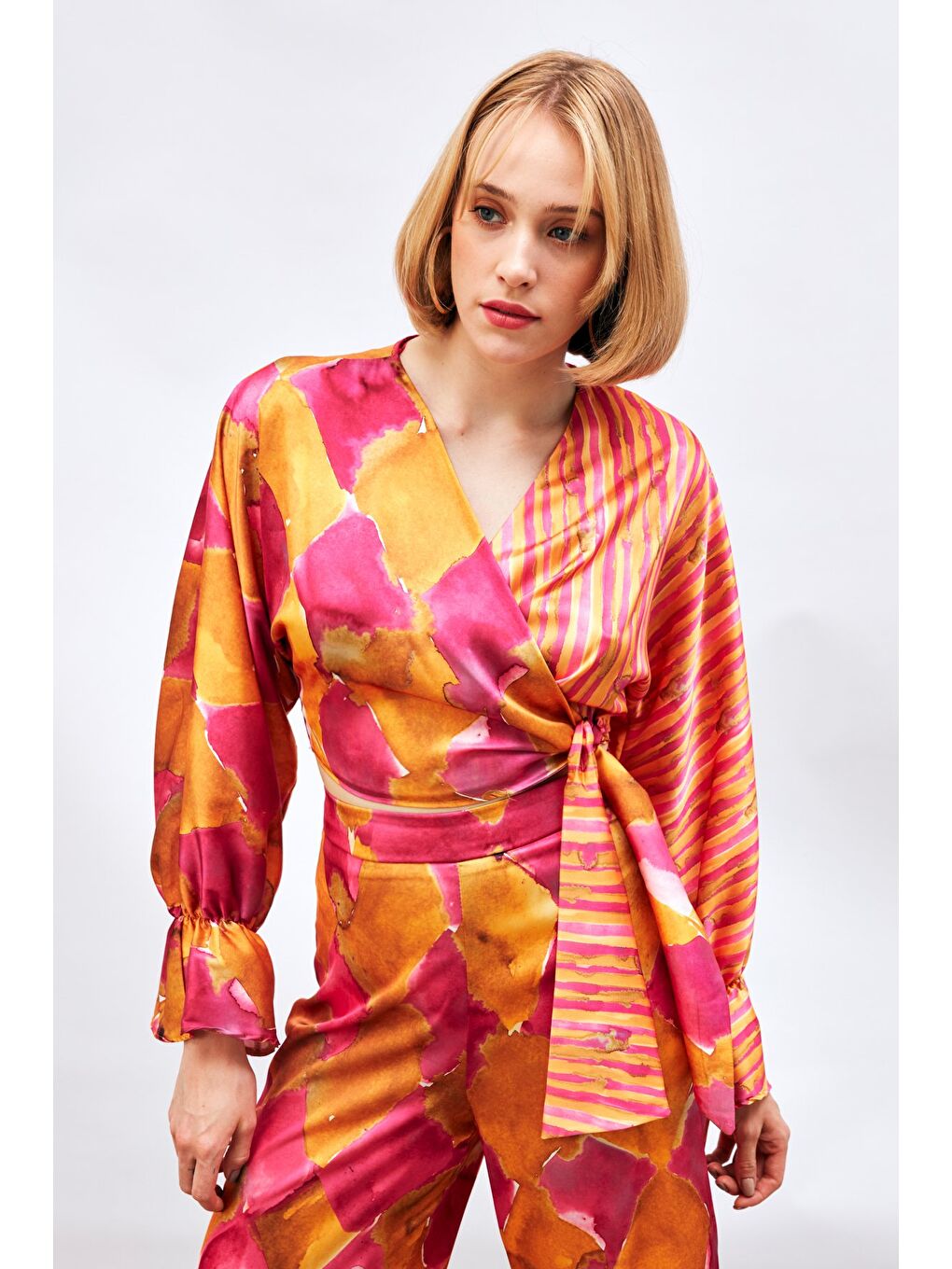 Yan Bağlamalı Desenli Bluz - Fuşya-2