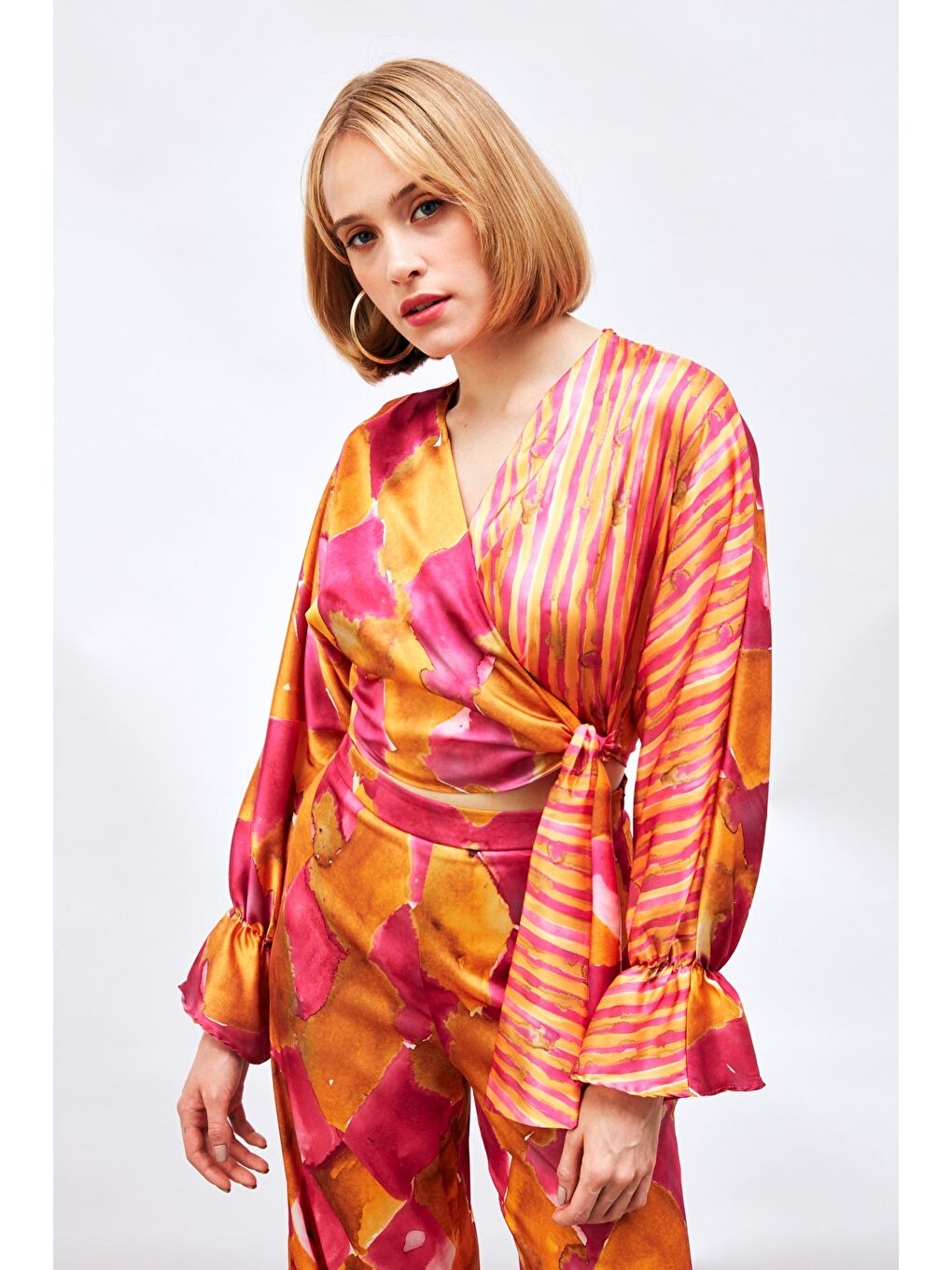 Yan Bağlamalı Desenli Bluz - Fuşya-3