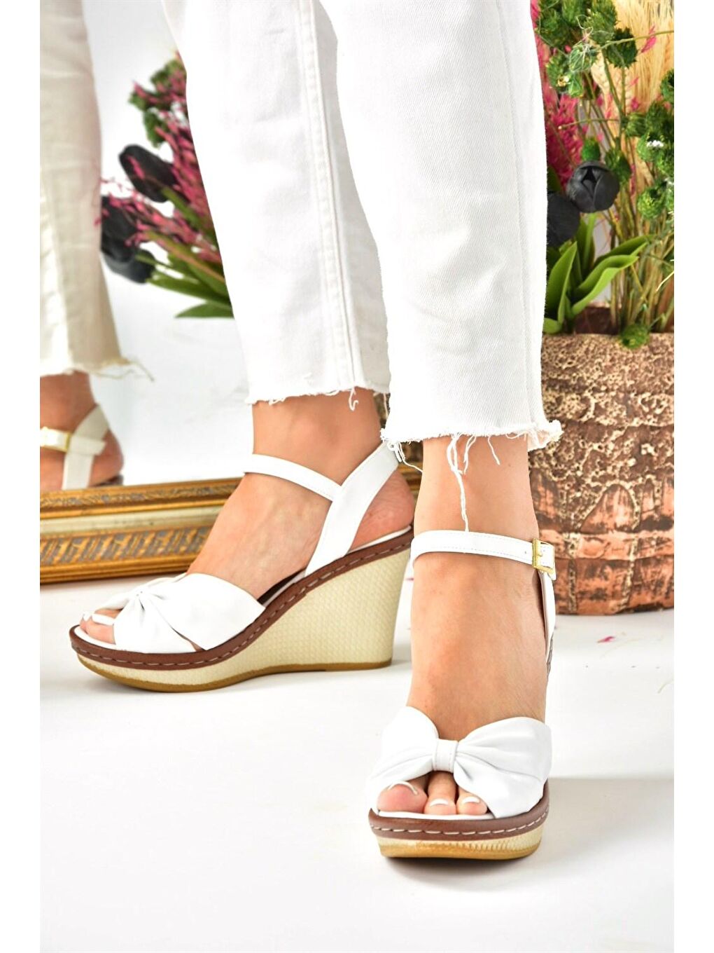 M674040409 Beyaz Dolgu Taban Kadın Ayakkabı-3