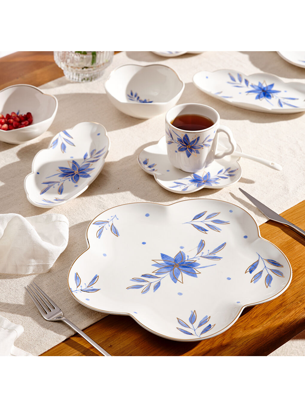 Beyaz İntense Blue Porselen 32 Parça 6 Kişilik Kahvaltı/Servis Takımı-6