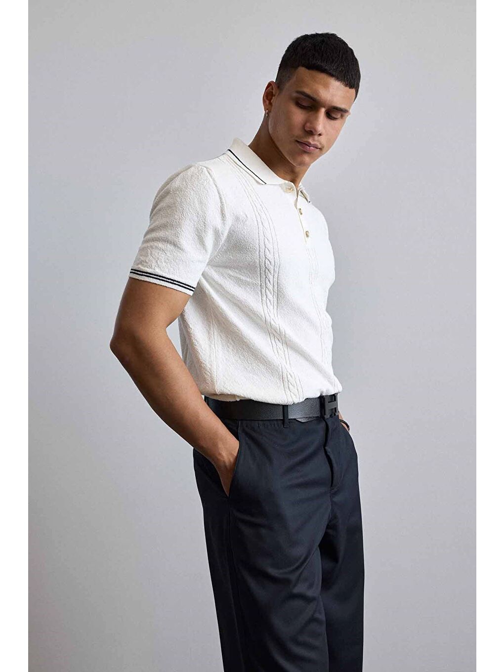 Erkek Regular Fit Saç Örgü Detaylı Triko Polo Yaka T Shirt Beyaz-5