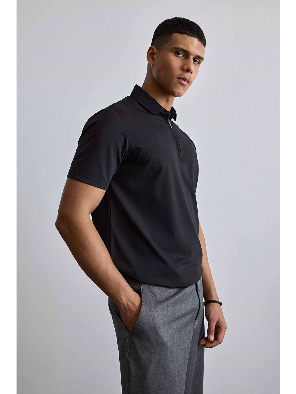 Erkek Slim Fit Yarım Fermuarlı Basic Polo Yaka T-Shirt Siyah-4