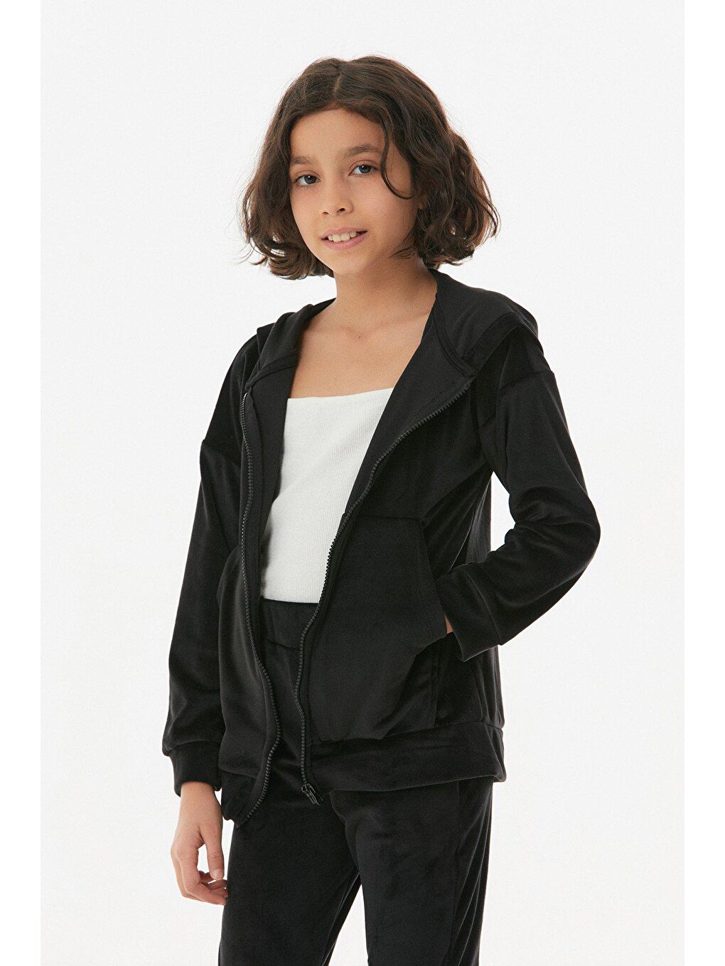 Siyah Kapüşonlu Kadife Kız Çocuk Takım-1