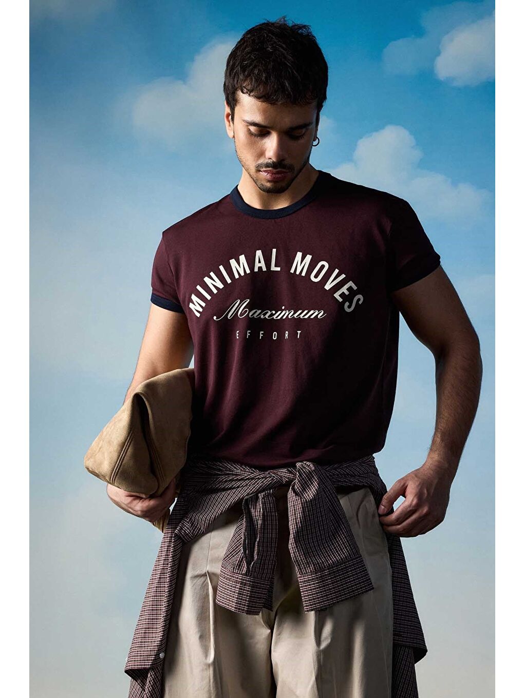 Erkek Regular Fit Kontrast Detaylı T-Shirt Bordo-3