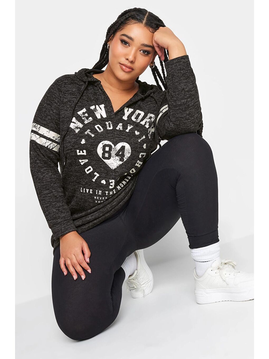 Siyah Büyük Beden V Yaka Baskılı Kapüşonlu Uzun Kollu Sweatshirt 302595-1