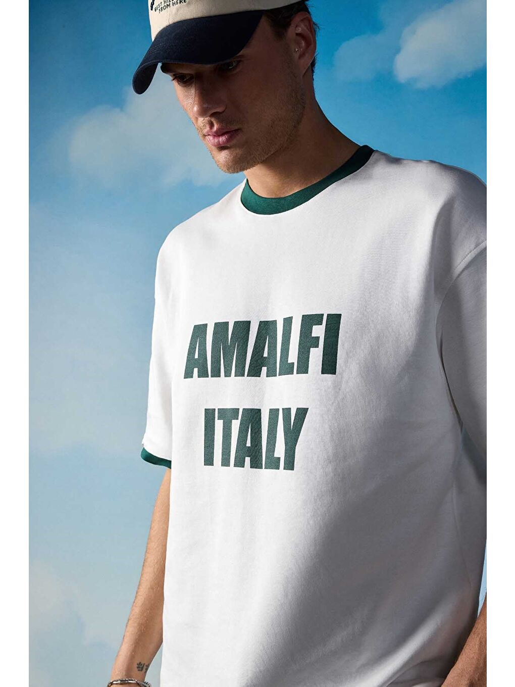 Lila Erkek Oversize Şehir Serisi Kontrast Yaka T-Shirt Ekru / Yeşil-3