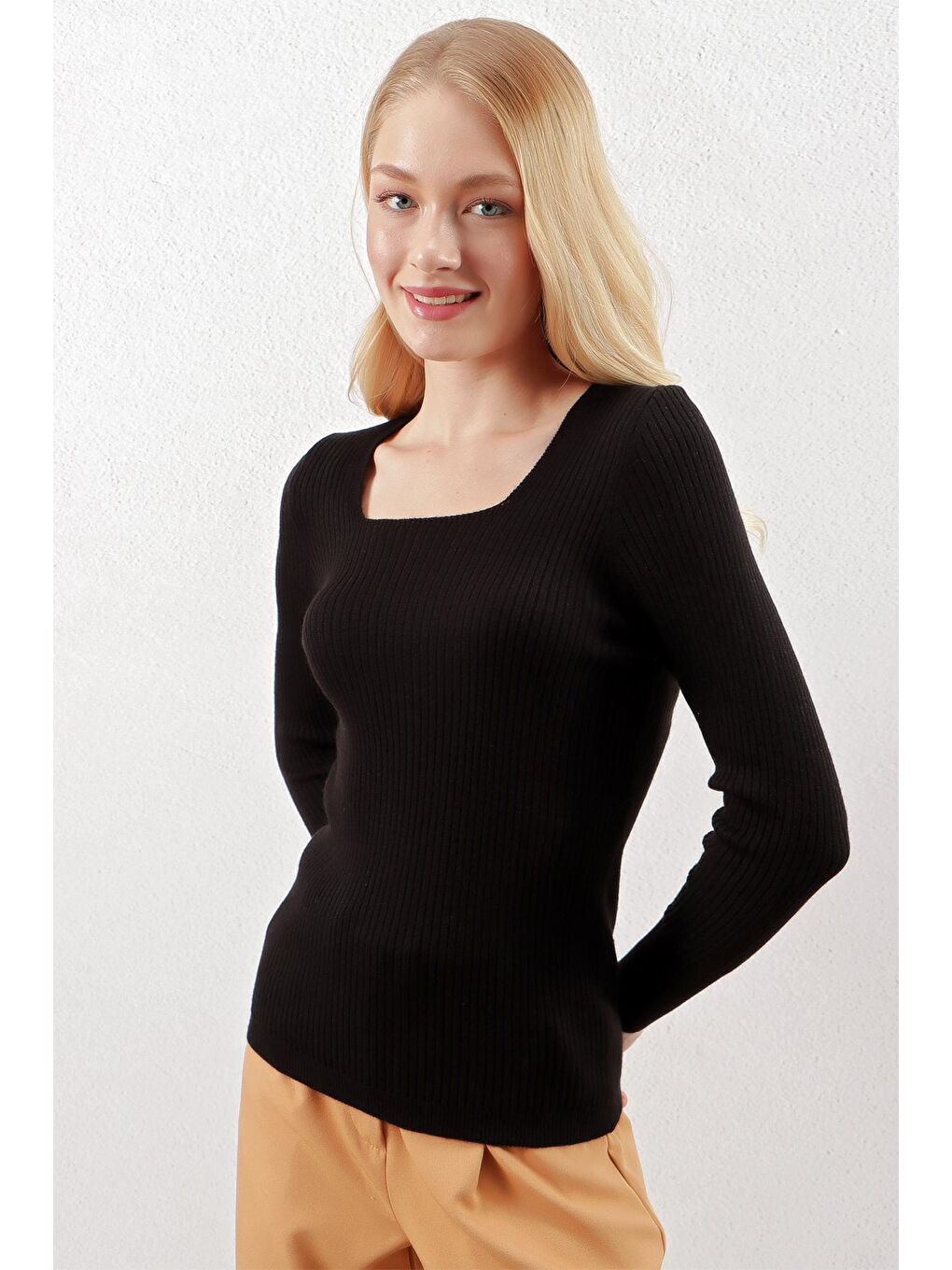 Kadın Siyah Kare Yaka Fitilli Basic Body Triko Kazak