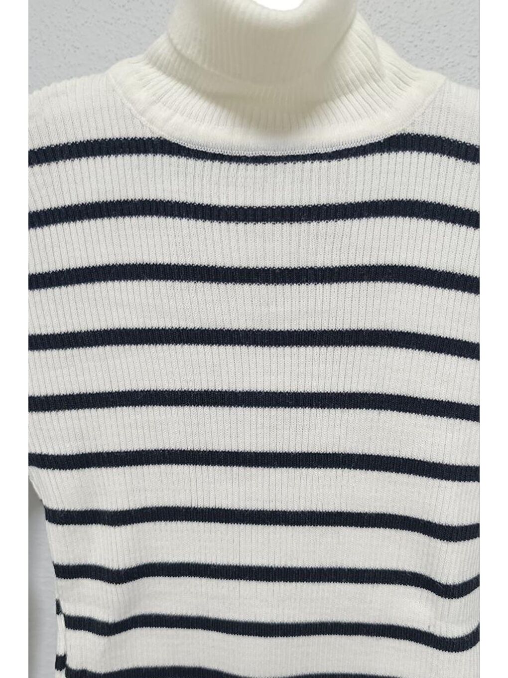 Kadın Ekru Yan Yırtmaçlı Balıkçı Çizgili Fitili Slim Kazak-2